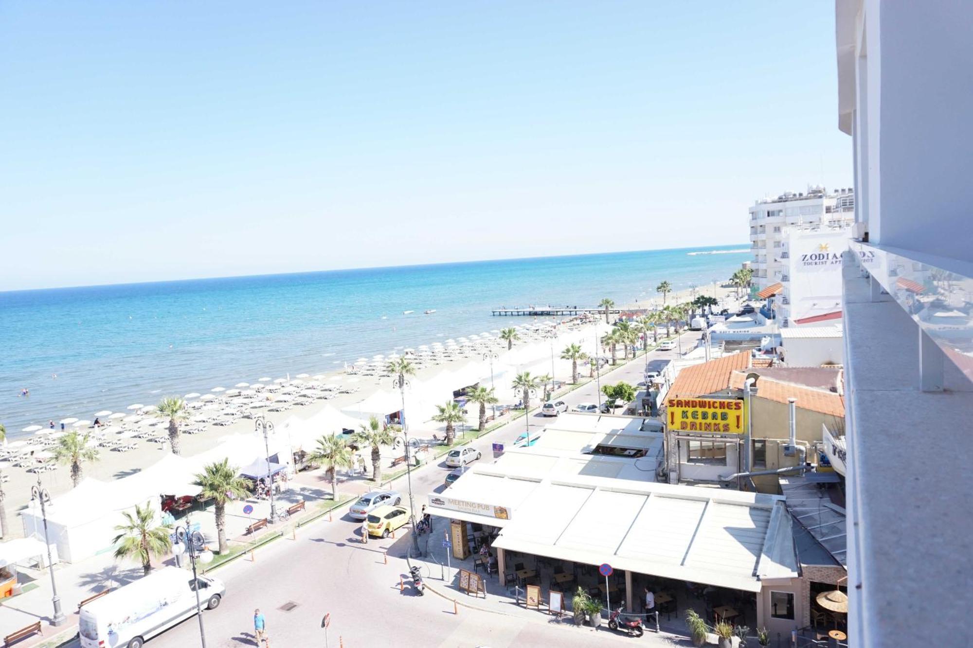 Lazuli Sea View Beachfront Ap 21 لارنكا المظهر الخارجي الصورة