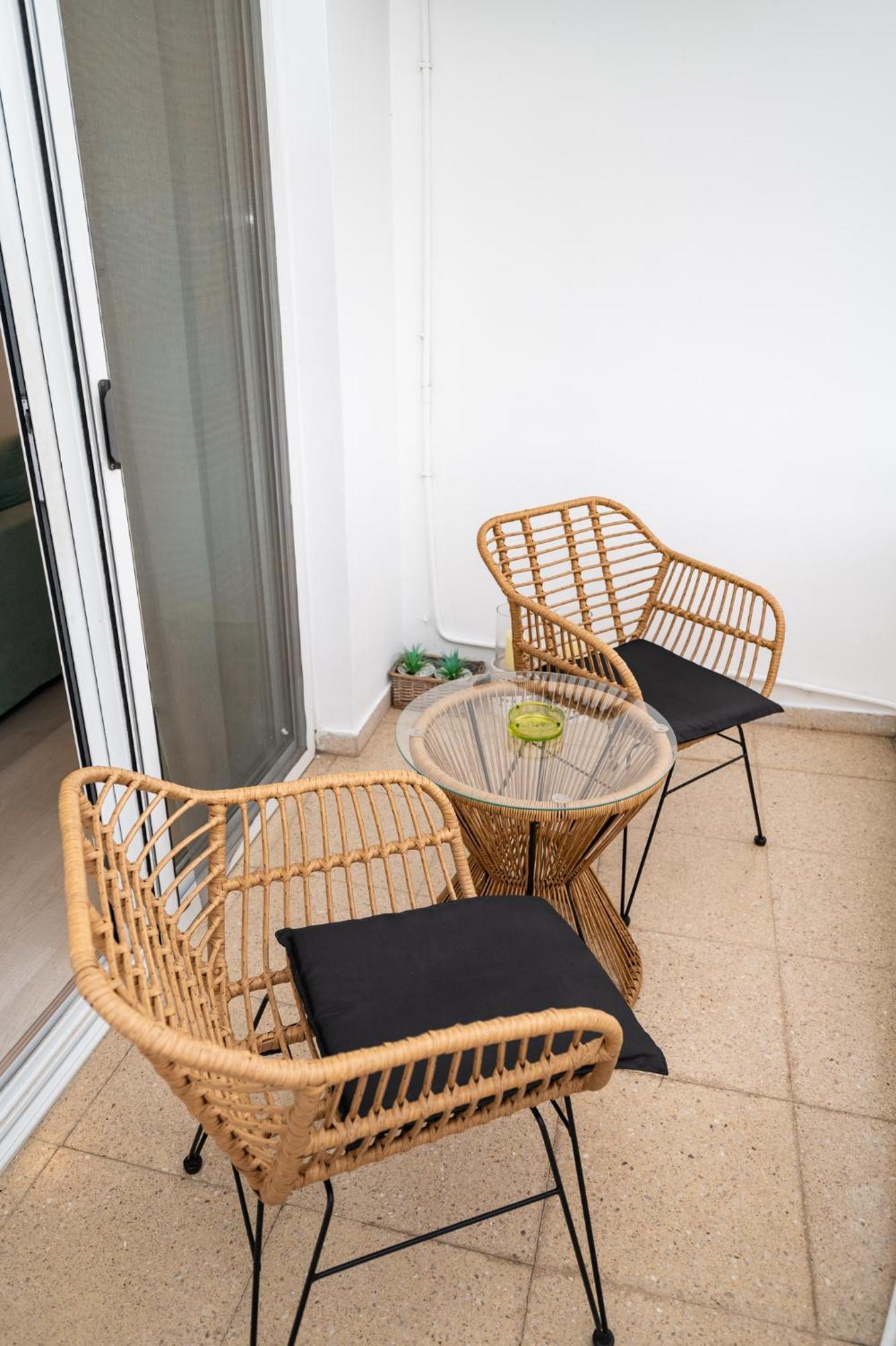 Lazuli Sea View Beachfront Ap 21 لارنكا المظهر الخارجي الصورة