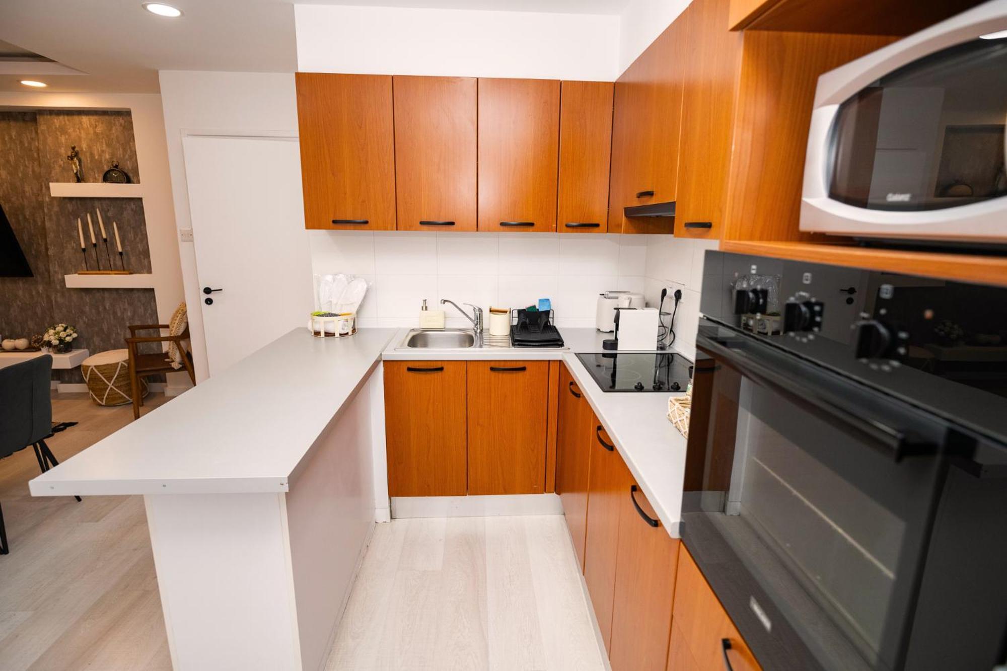 Lazuli Sea View Beachfront Ap 21 لارنكا المظهر الخارجي الصورة