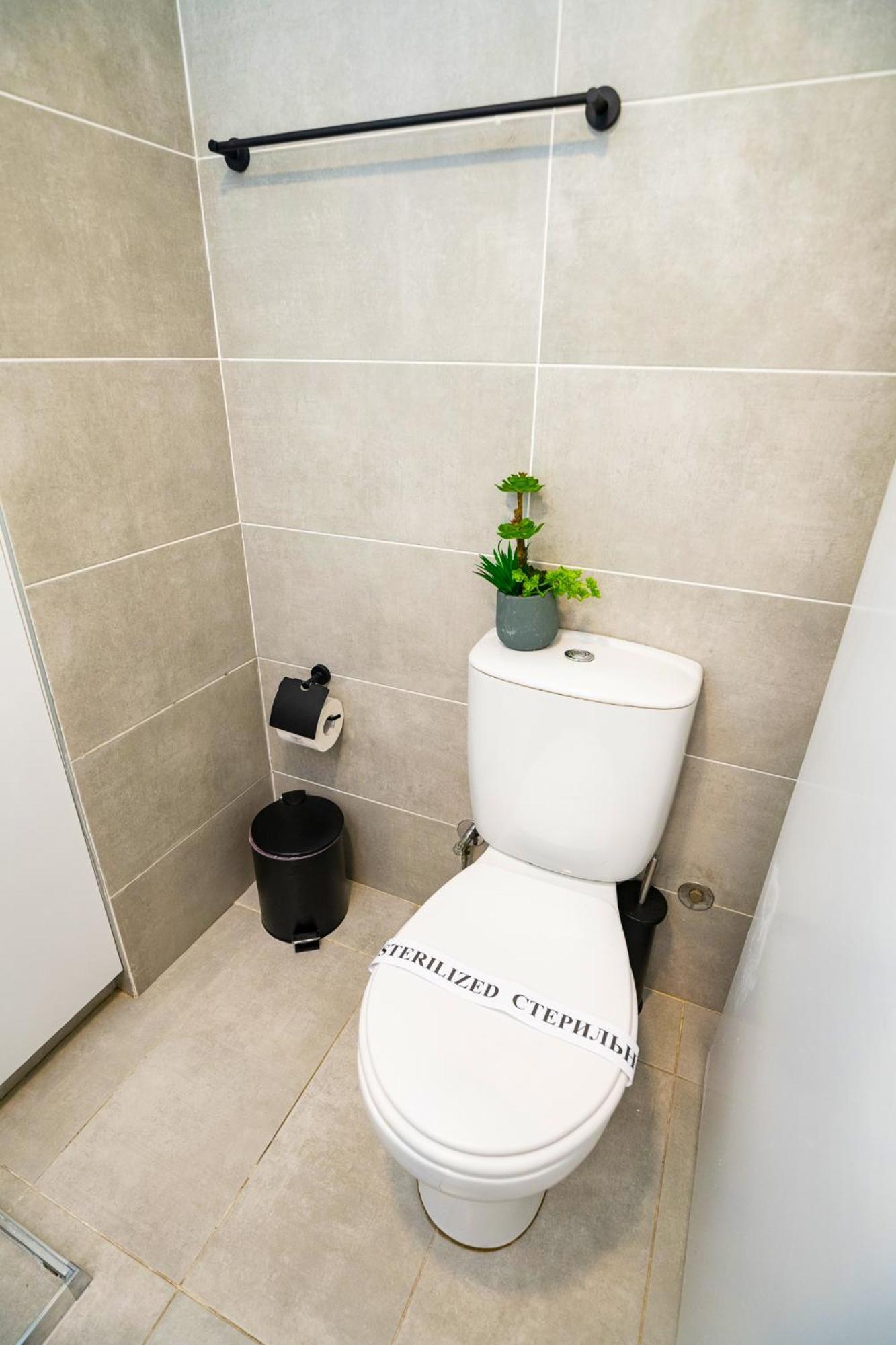 Lazuli Sea View Beachfront Ap 21 لارنكا المظهر الخارجي الصورة
