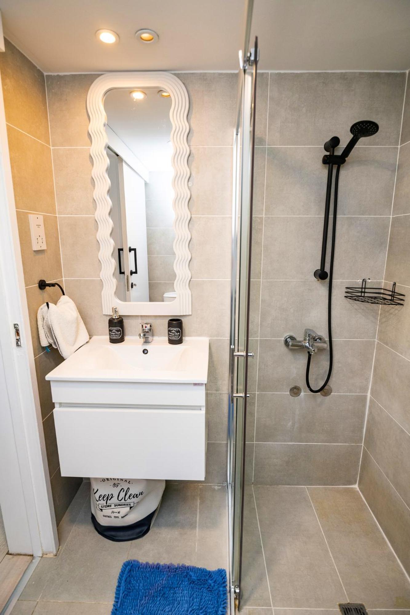 Lazuli Sea View Beachfront Ap 21 لارنكا المظهر الخارجي الصورة