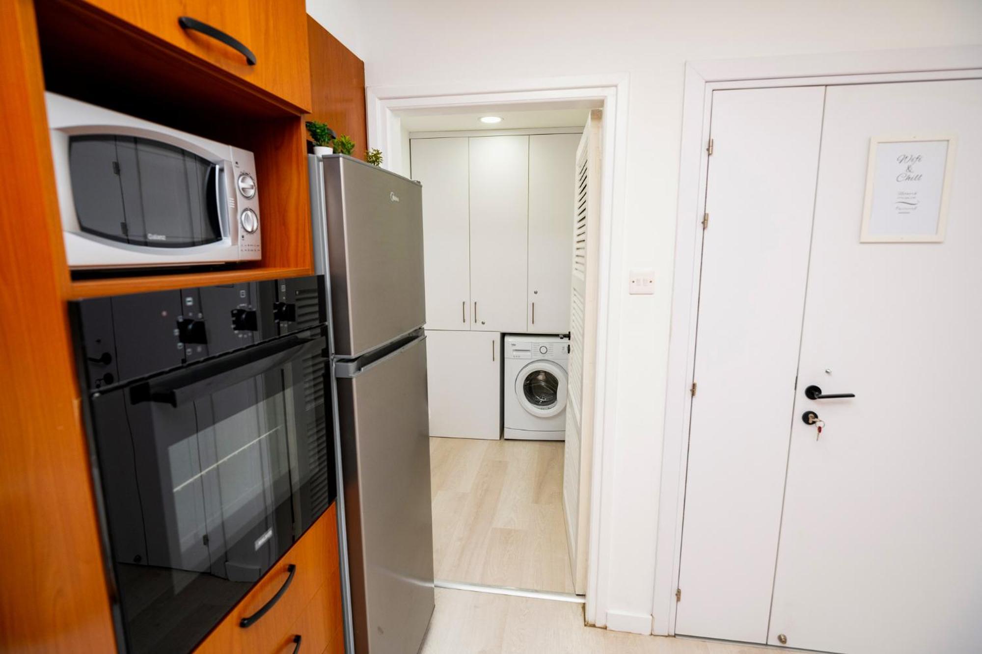 Lazuli Sea View Beachfront Ap 21 لارنكا المظهر الخارجي الصورة
